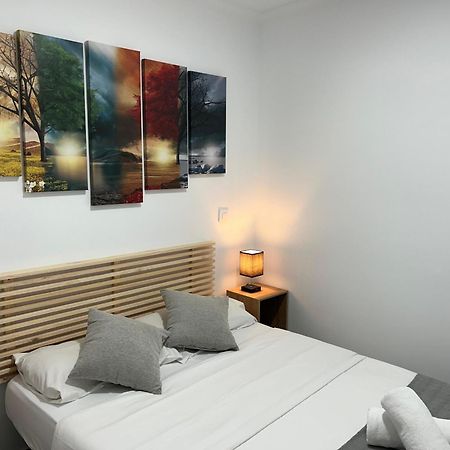 A Unos Pasos A Paseo Del Prado Apartamento Madri Exterior foto