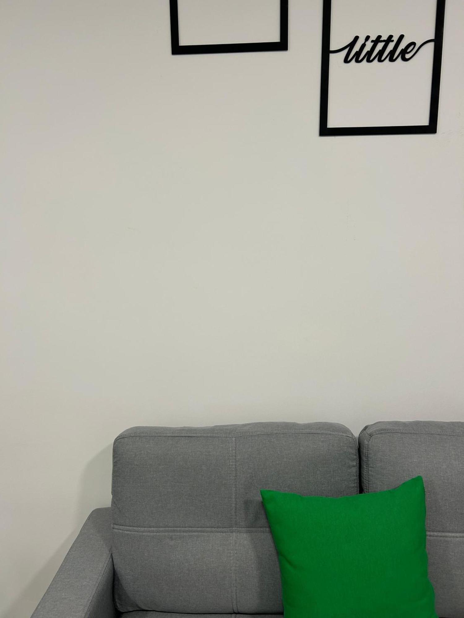 A Unos Pasos A Paseo Del Prado Apartamento Madri Exterior foto